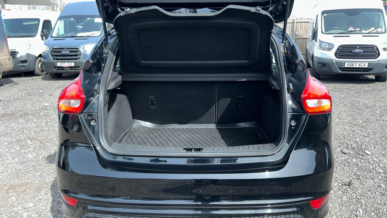 Ford Focus 1.0 EcoBoost 140 ST-Line Navigation 5dr Petrol Hatchback